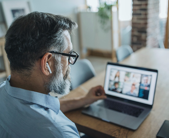 Man Bokar en Demo​ av medarbetarportalen